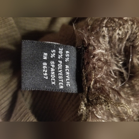 NWT GORGEOUS BCBG FUZZY FURY GROMET DETAILED PLAIN BACK SWEATER - Picture 8 of 13